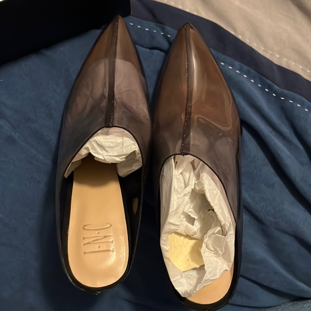 Inc kamaya vinyl shoe